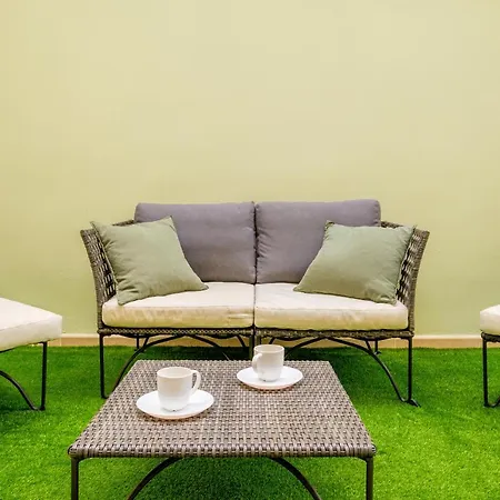 Apartment With Fluffy Beds & Private Patio