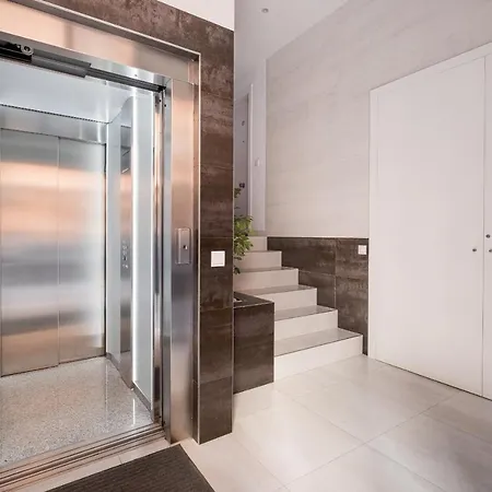 Appartement With Fluffy Beds & Private Patio *
